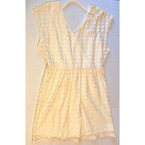Cream crochet babydoll dress size  XL. NWT.